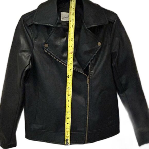 Universal Thread faux leather jacket - Picture 5 of 8